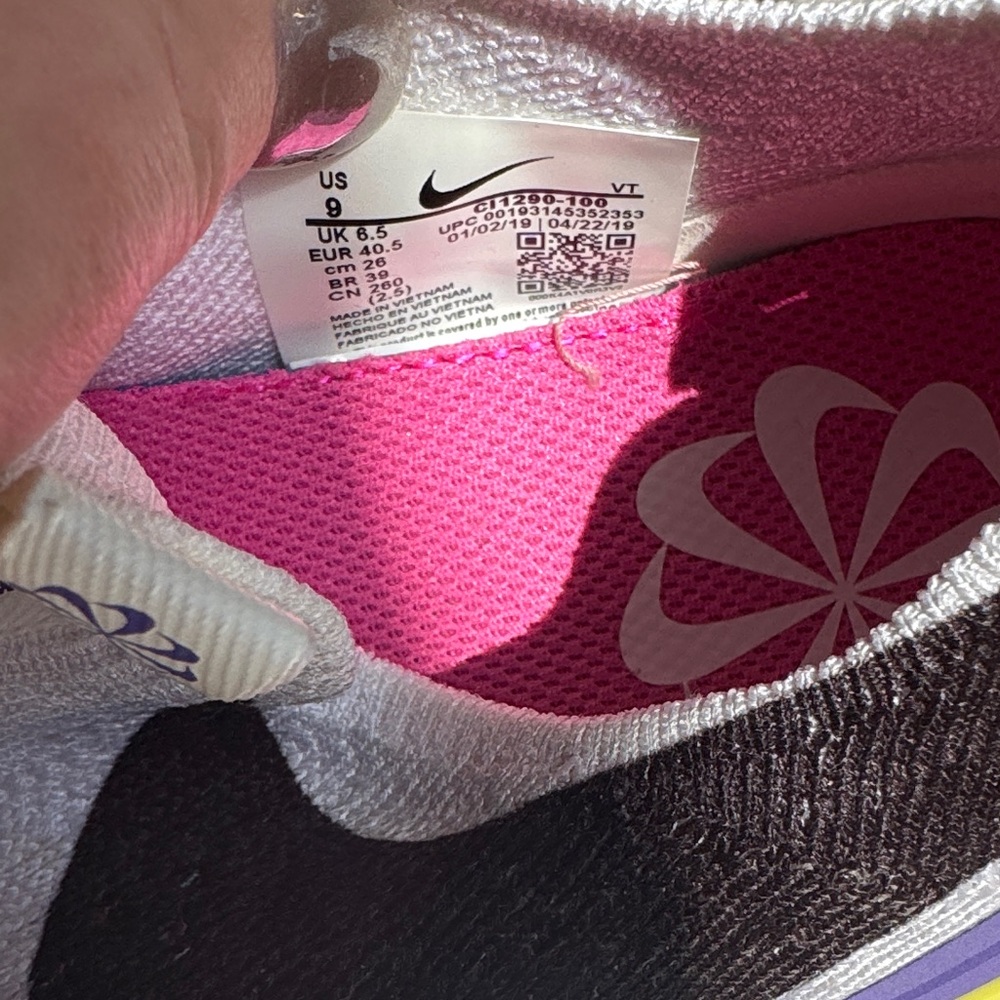 Nike Epic Phantom React Flyknit White Fuchsia - image 7